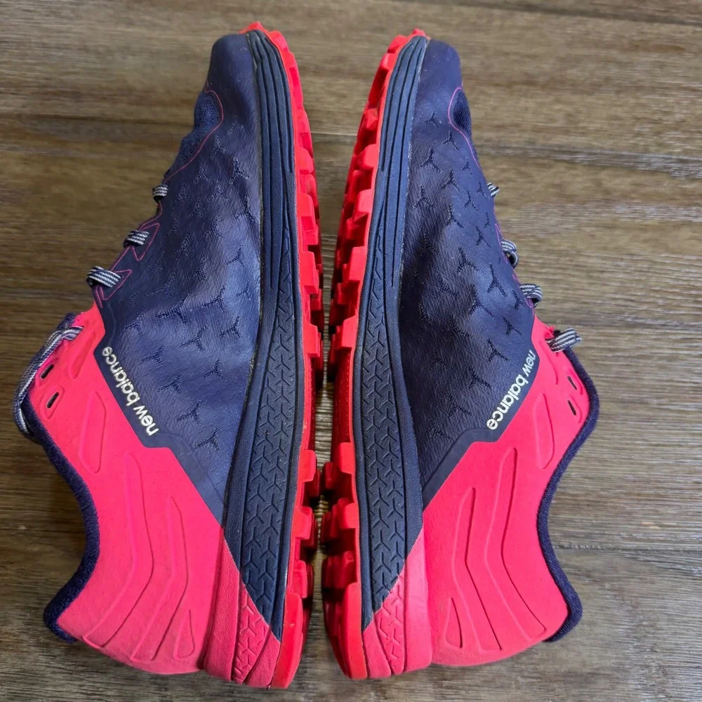 New Balance Vazee Summit‎ v2 Womens 7.5 D Wide Trail Running Shoes Blue Pink